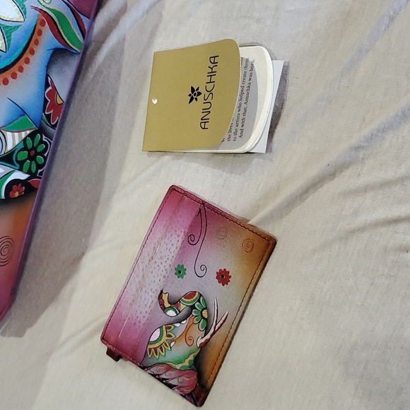 Anuschka floral elephant adjustable strap nwt leather bag - Picture 5 of 10